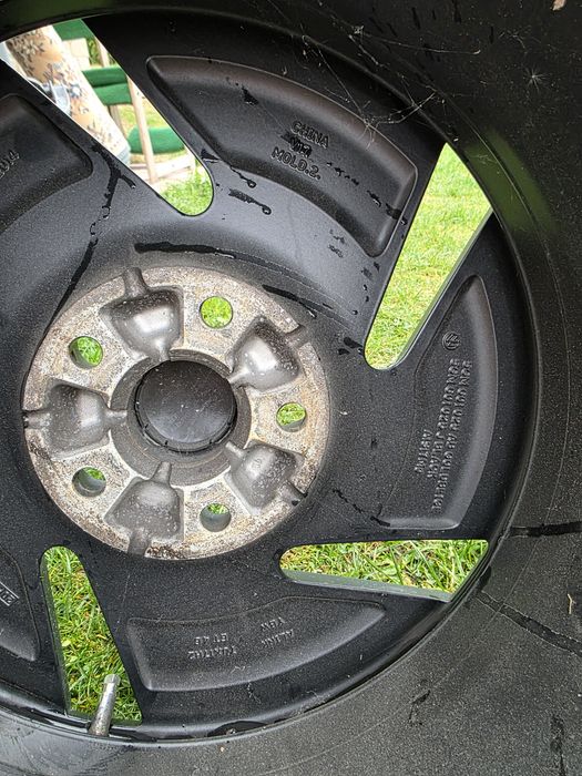 Koła do VW Touran  opony zima Hankook