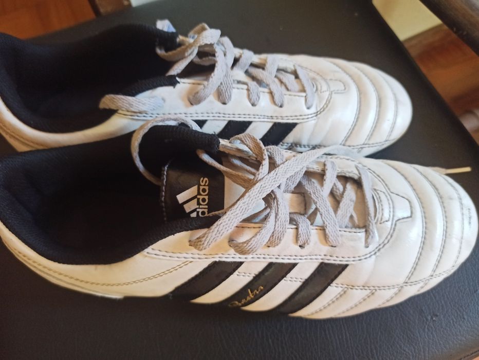 Chuteiras Adidas Questra tamanho 40