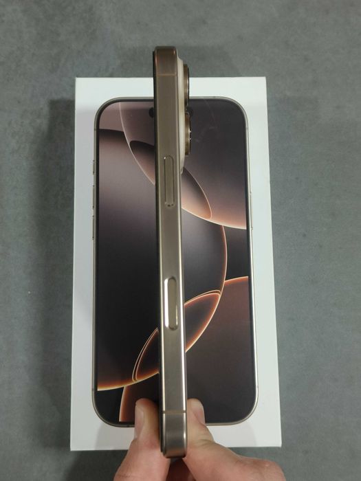 Iphone 16 Pro com Garantia