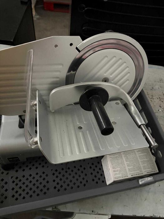 Fiambreira em ótimo estado