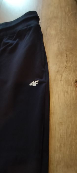 Dres 4F rozm 38.