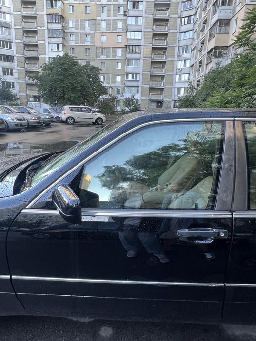 Продаю двері на кабан