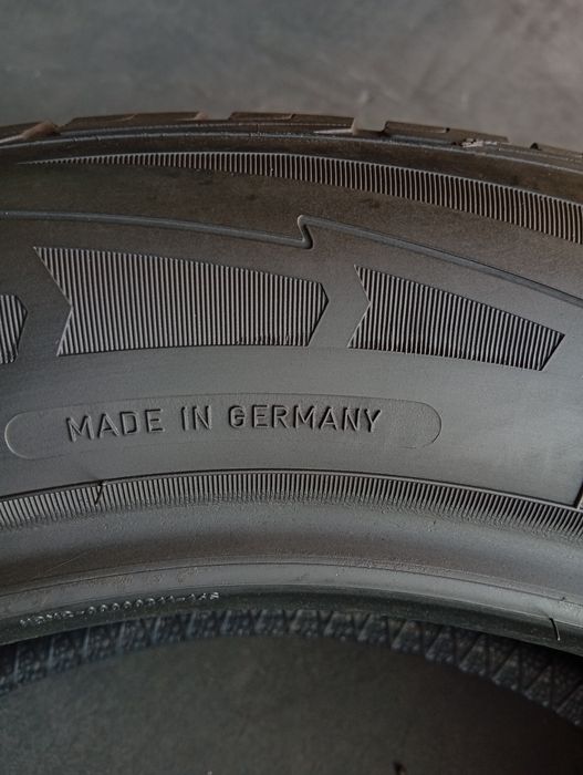 R18 225 60 Goodyear Ultragrip performance  шини зимові