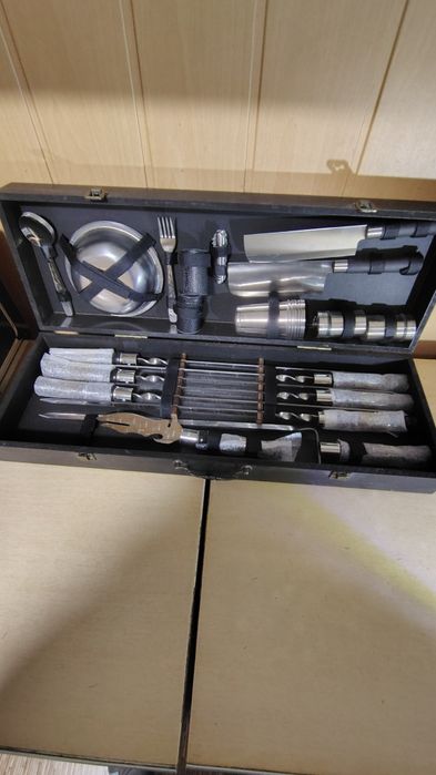 Продам набор для пикника.Состоит из 52 предметов.Новый.