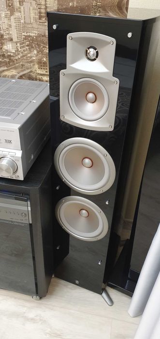 Колонки Yamaha NS 777