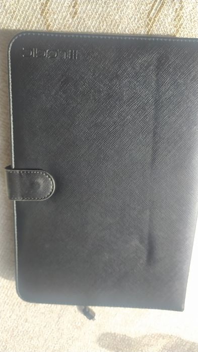 Etui na tablet z klawiaturą