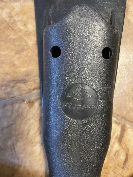 Nóż nurkowy używany