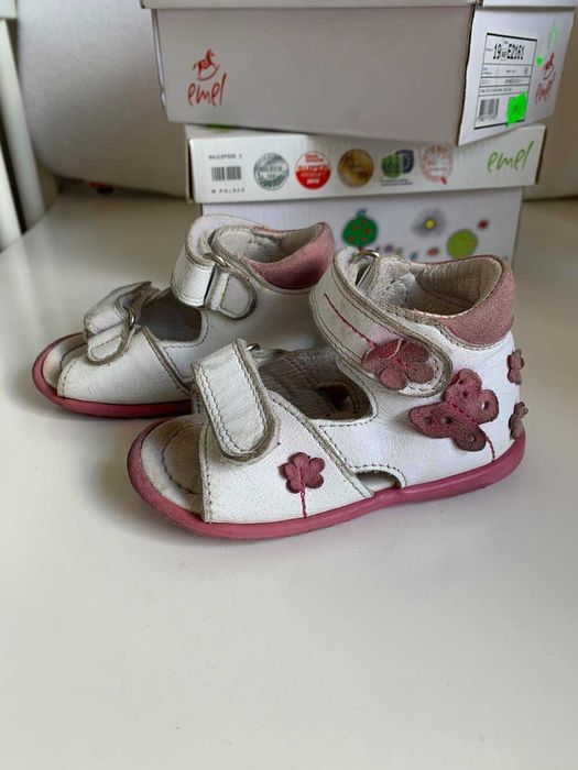 Sandałki EMEL roczki- wyprofilowane obuwie dla maluszków. R.19
