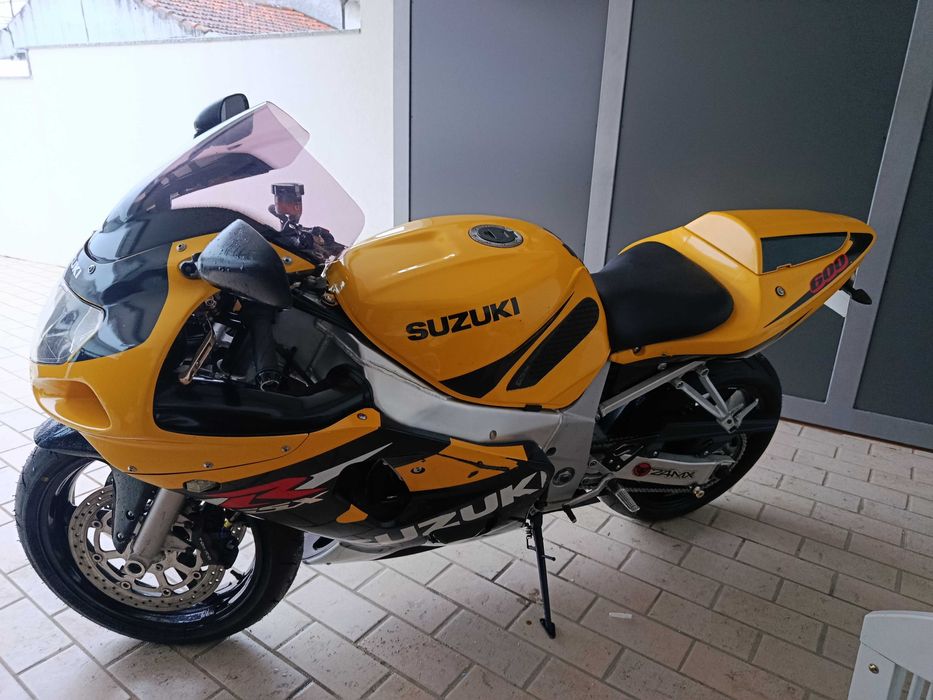 Suzuki GSXR 600 k1