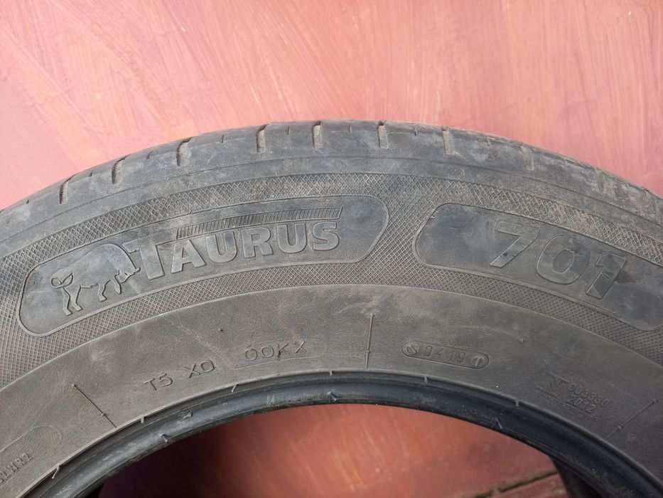 Зимняя резина "Hankook" 215/60 R16 и "Taurus" 215/70 R16
