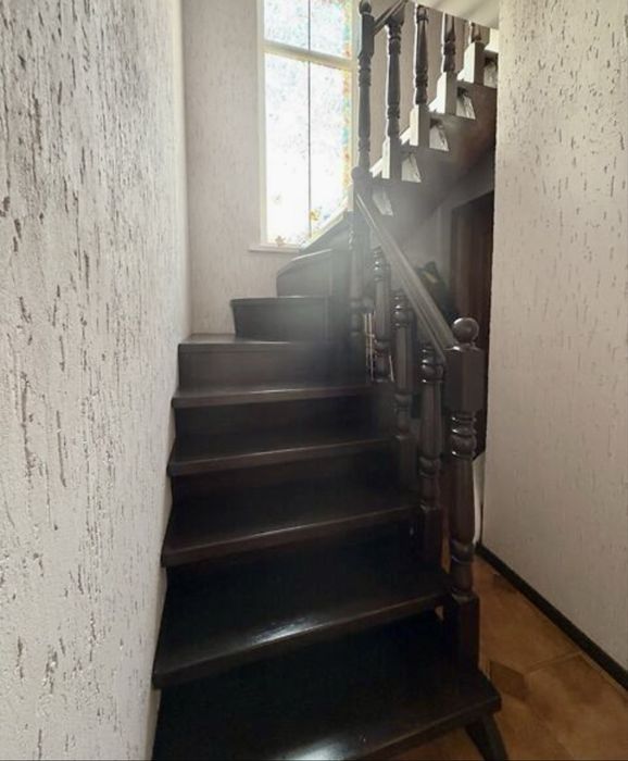 Будинок у Бучі для великої родини — баня, сад та повна автономність!
