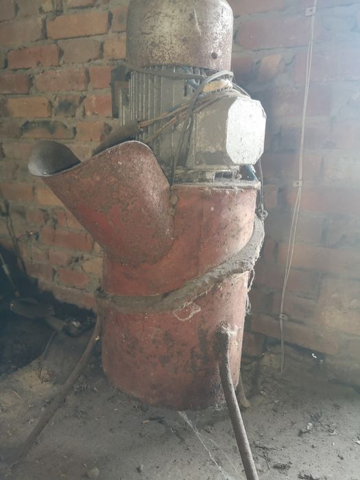 Продам корморізку