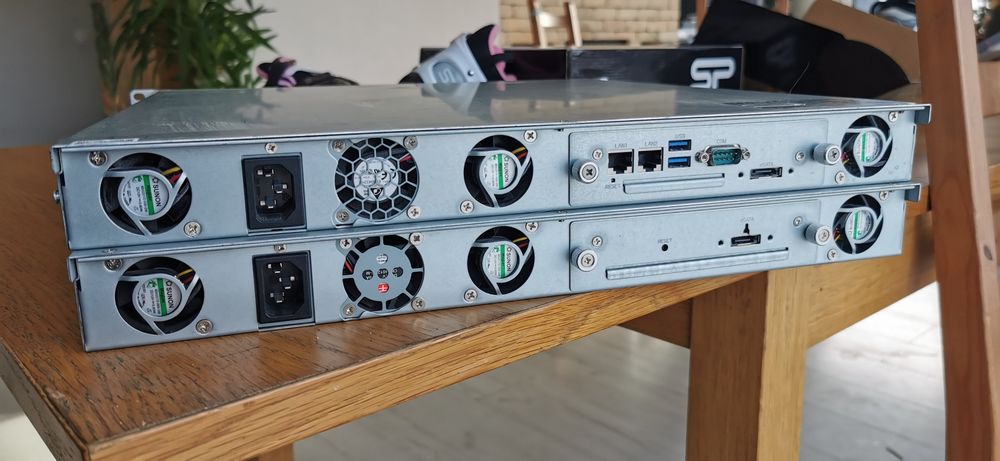 Synology RS814 + RX410 serwer NAS + jednostka rozszerzająca ca