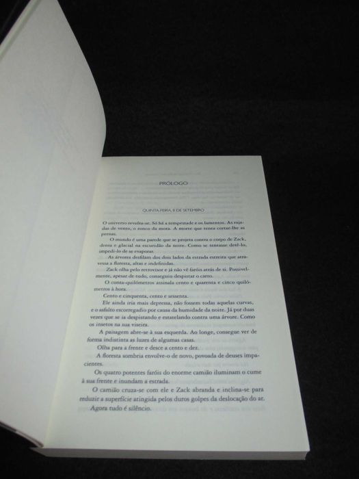 Livro Bambi Mons Kallentoft e Markus Lutteman
