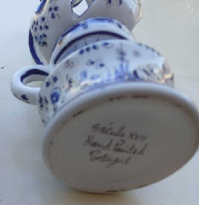 Candeeiro, em porcelana decorativa