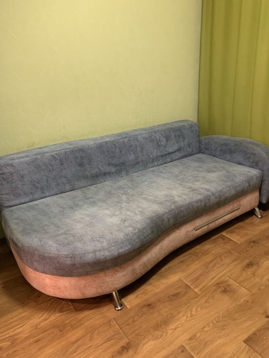 Диван розкладний із спальним місцем