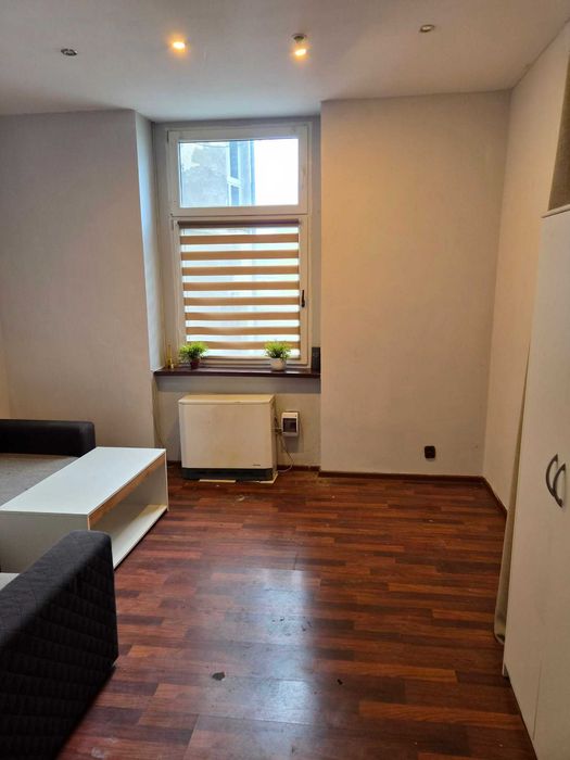 kawalerka w centrum krolowej bony