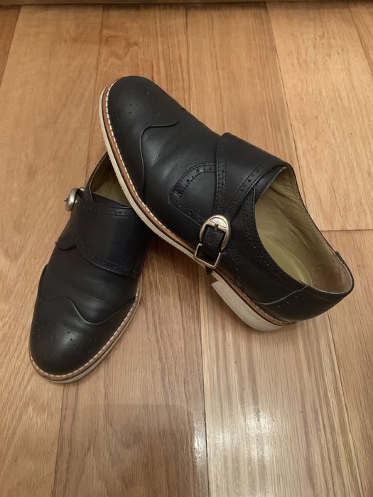 Sapatos azuis em pele tamanho 37