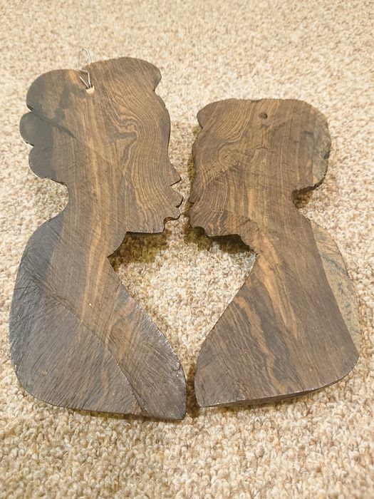 Женские фигуры, изготовлены из дерева, Афріка.