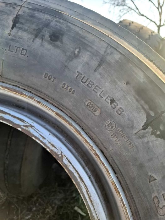 Диск колісний 22.5х9.00 під клин в комплекті з шиною 315х70 R22.5 .