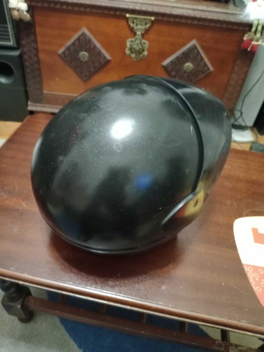 Capacete aberto com viseira