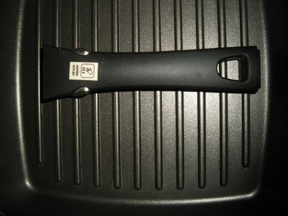 Patelnia grilowa kwadratowa  Duka 28 cm