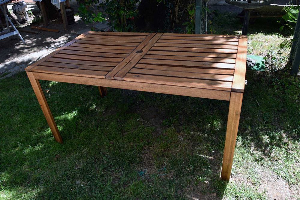 Mesa de jardim retangular