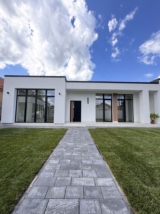 Продаж будинку з газом 3 кімнати |140м2  | 6 соток | Гараж на 2 авто |