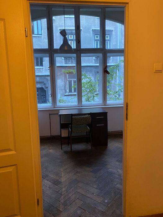 Pokoj w centrum (ul. Sobieskiego) od zaraz!