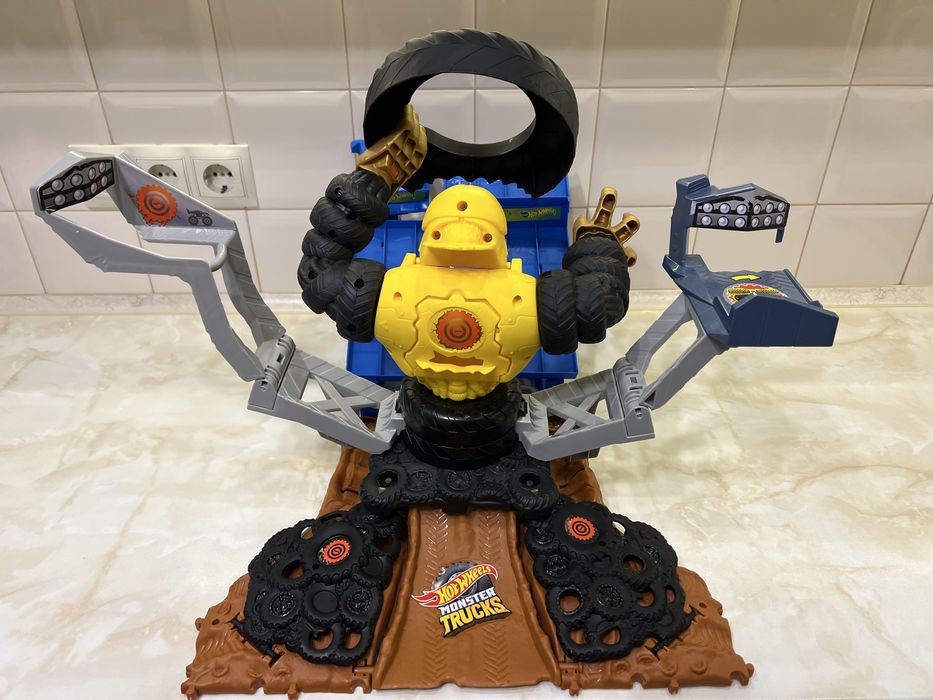 Трек Хот Вілс Атака Крашзили Hot Wheels