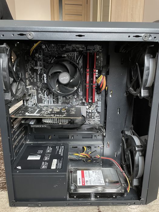 Продам Пк Ryzen 3 3200G, Asus GTX 1050 ti 4 gb, ОП DDR4 2x8gb 2666mhz