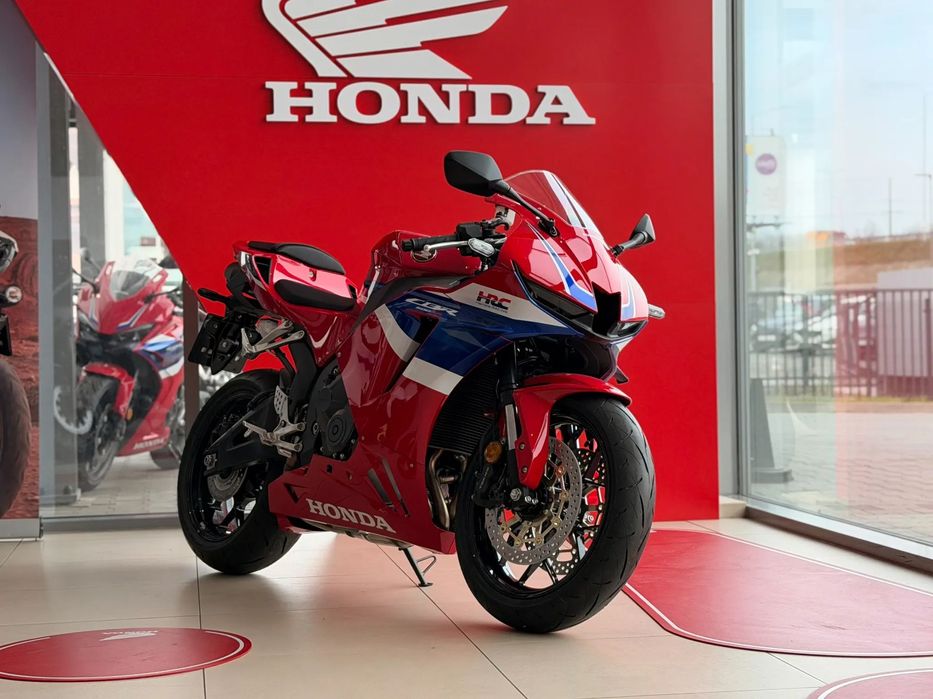 Honda CBR Honda CBR600RR 2025r czarny / czerwony - wyprzedaż rocznika!