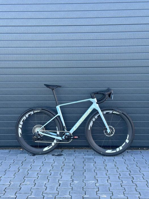 Rower gravelowy Orbea Terra M31e Koła ZIPP 303 XPLR