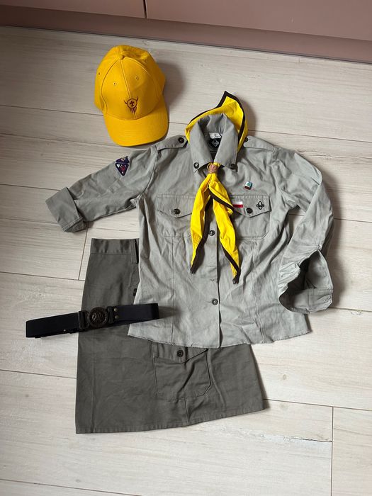 Mundur ZHP dla dziewczynki 152