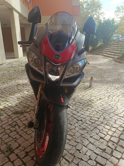 Aprilia rsv4 (2018)
