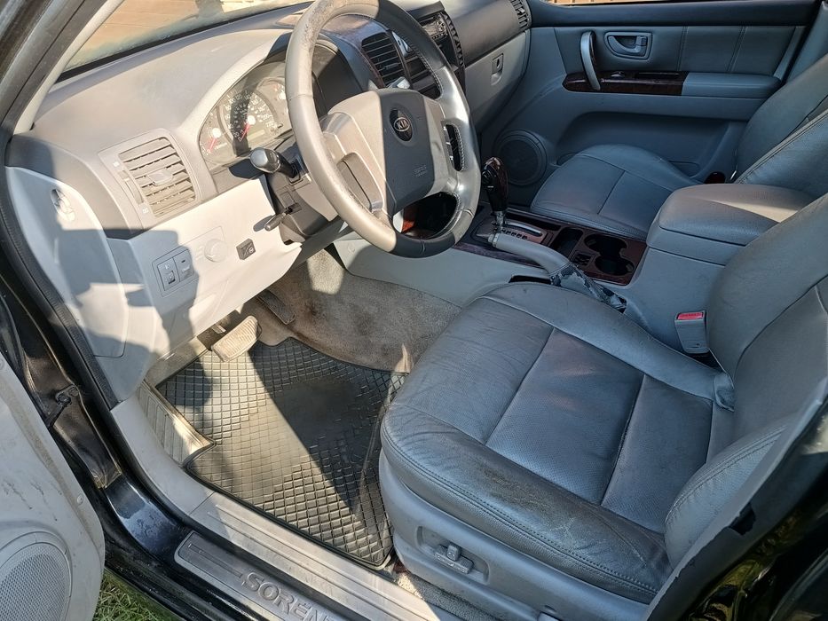 Kia Sorento  3,5 B+G 2004