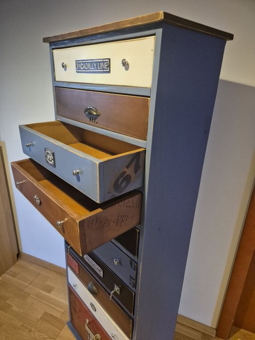 Komoda Loftowa w stylu Industrialnym.