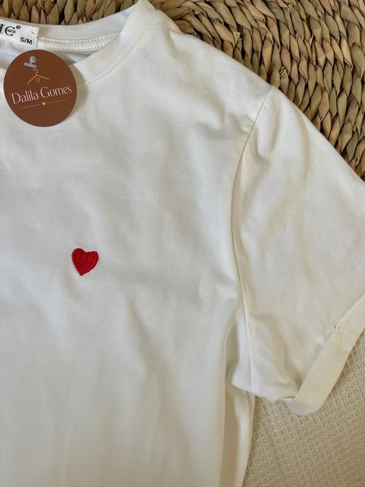 Roupas e acessórios