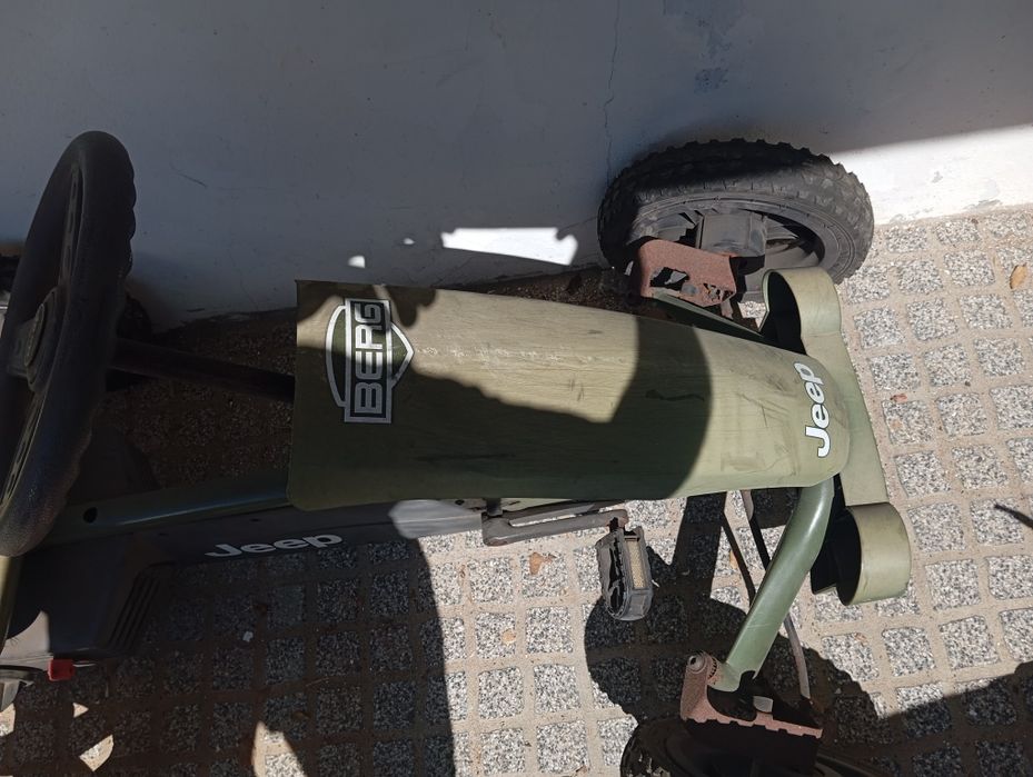 Karting de pedais jeep