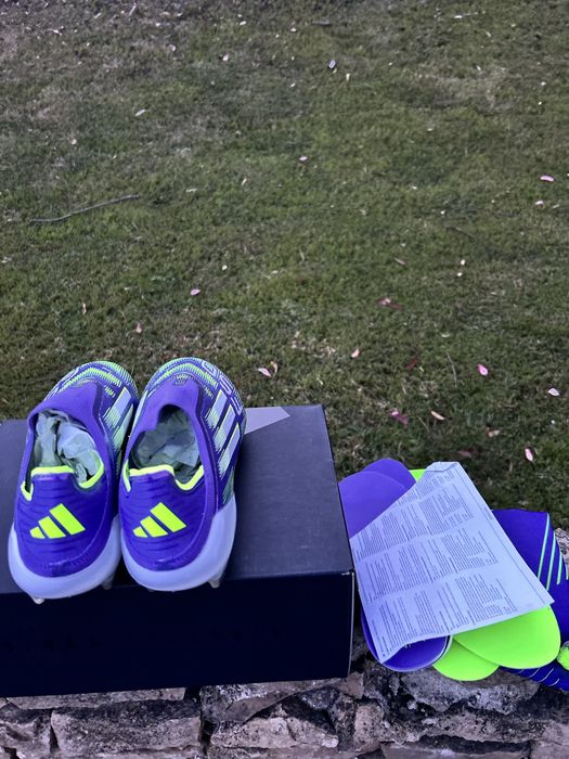 Footabll Boots  Adidas F50