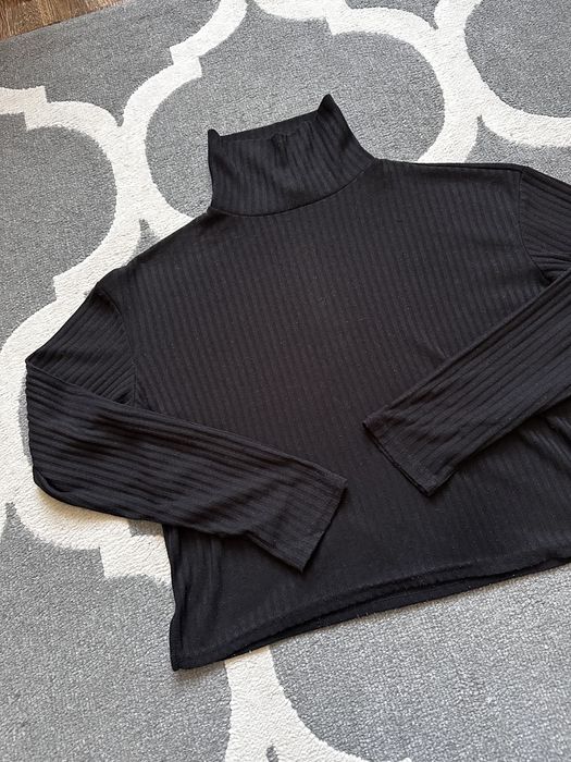 Czarny sweter bluzka z długim rękawem golf półgolf H&M