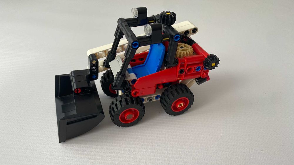 LEGO Technic Miniładowarka 42116 klocki