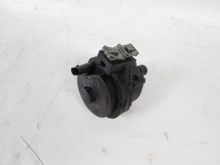 Bomba De Água Suplementar Bmw 1 Ref: 11518671654