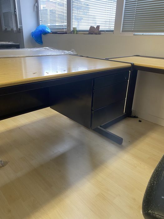 Secretária escritório ou casa