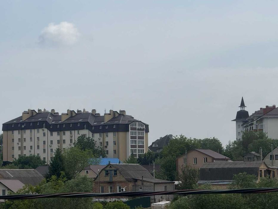 Продаж ділянки під забудову по вул.Пирогівська у селі Хотів.
