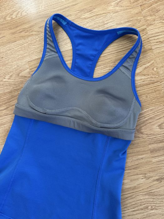 Спортивна майка Nike S розмір