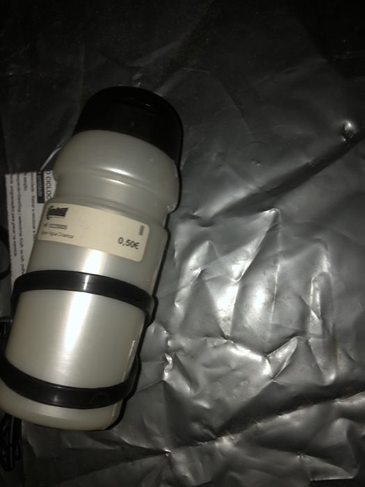 Garrafa agua e suporte para bocicleta novo