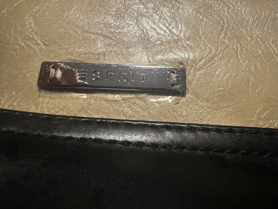 Torebka Esprit mieszcząca A4