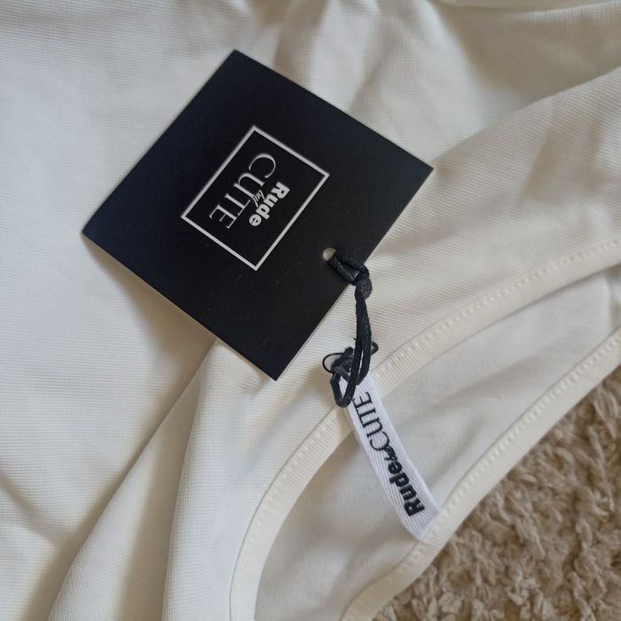 Długa sukienka M na jedno ramię