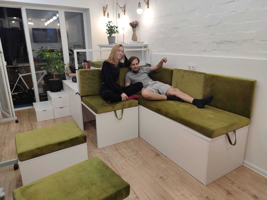 Набір: диван, ліжко, стіл, 4 пуфа, подушки. 9 меблів в одному!